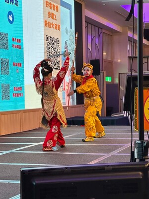 20240509客家傳統戲曲社區巡演-演出《豆腐夫妻》《借扇》以及臉譜彩繪03