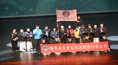 【peopo公民新聞(公視)】僑委會春節文化國際交流行前公演在彰化，臺灣特技團高超演出員林演藝廳座無虛席!